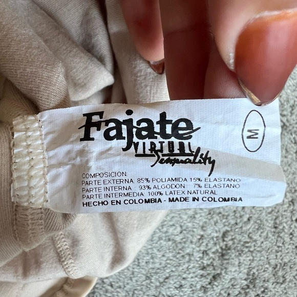 Women's Cream Tank Top Shapewear Upper Back Exposed - Picture 7 of 9